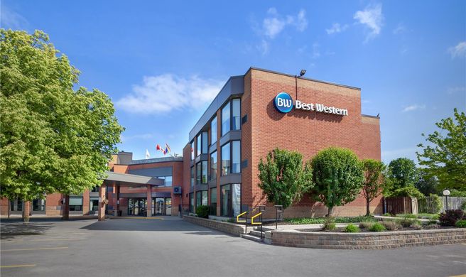 Best Western Belleville Exterior