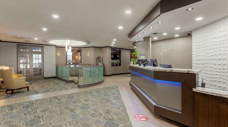 <b>Best Western Plus Toronto Airport Hotel Lobby</b>. Images powered by <a href="https://iceportal.shijigroup.com/" title="IcePortal" target="_blank">IcePortal</a>.