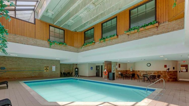 Best Western Plus Toronto Airport Hotel Pool
