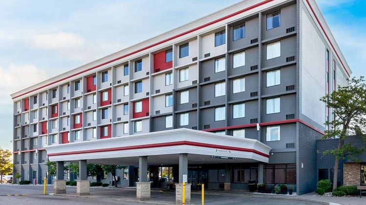 Best Western Plus Toronto Airport Hotel Exterior