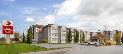 Best Western Plus Rose City Suites Exterior