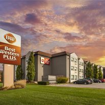 Best Western Plus Rose City Suites