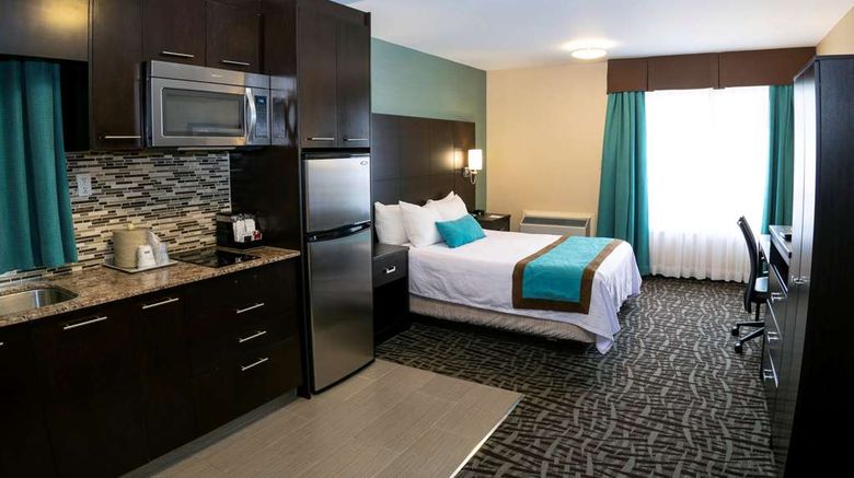 <b>Best Western Plus Barrie Suite</b>. Images powered by <a href="https://iceportal.shijigroup.com/" title="IcePortal" target="_blank">IcePortal</a>.