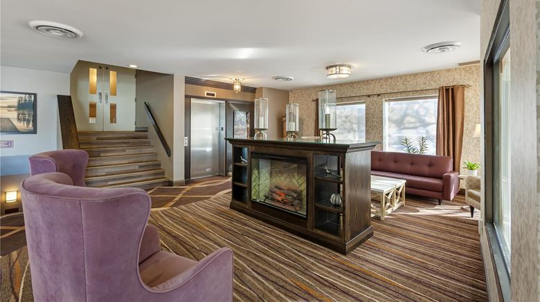 <b>Best Western Plus Otonabee Inn Lobby</b>. Images powered by <a href="https://iceportal.shijigroup.com/" title="IcePortal" target="_blank">IcePortal</a>.