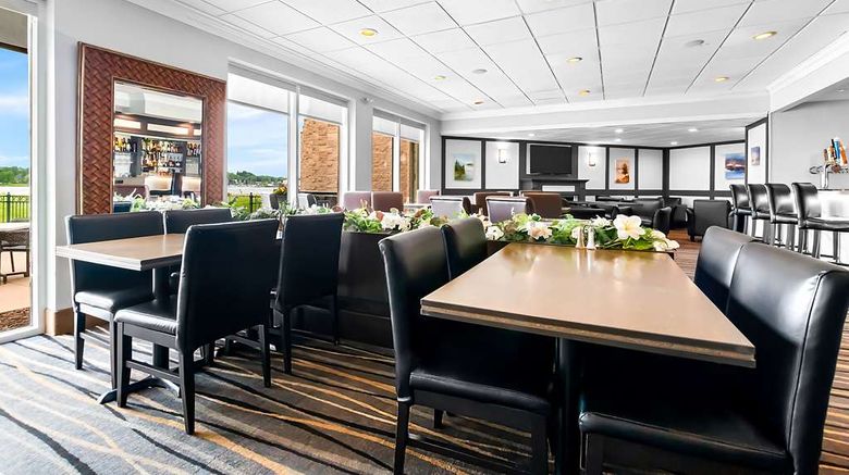 <b>Best Western Inn on the Bay Restaurant</b>. Images powered by <a href="https://iceportal.shijigroup.com/" title="IcePortal" target="_blank">IcePortal</a>.