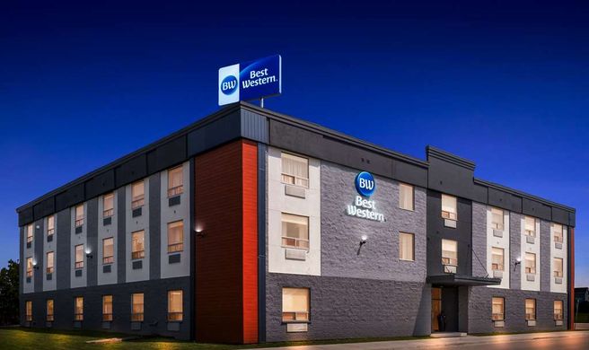 Best Western Swan Castle Inn Exterior