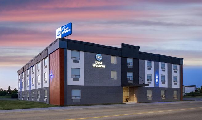 Best Western Swan Castle Inn Exterior