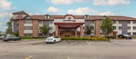 Best Western Plus Burlington Inn & Suite Exterior