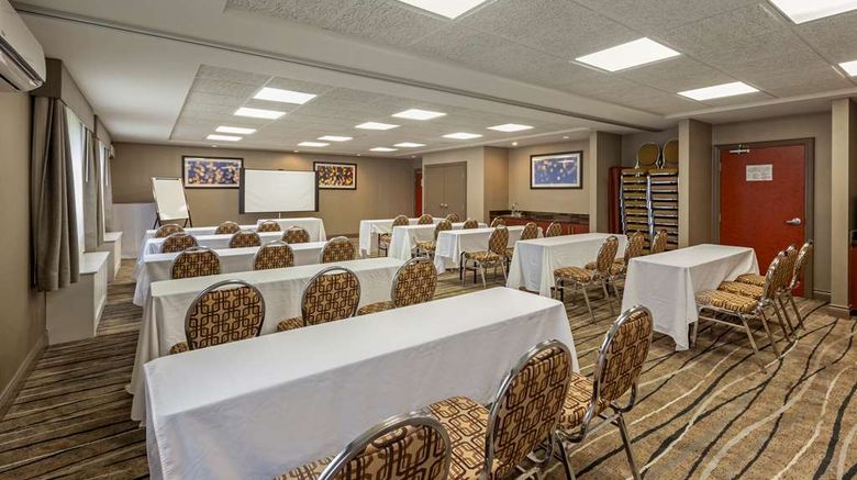 <b>Best Western Plus Burlington Inn & Suite Meeting</b>. Images powered by <a href="https://iceportal.shijigroup.com/" title="IcePortal" target="_blank">IcePortal</a>.