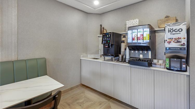 Best Western Plus Burlington Inn & Suite Restaurant