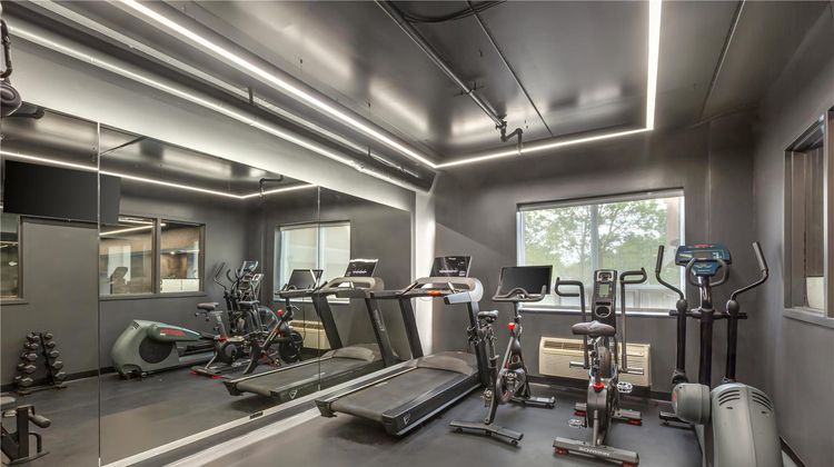Best Western Plus Burlington Inn & Suite Health