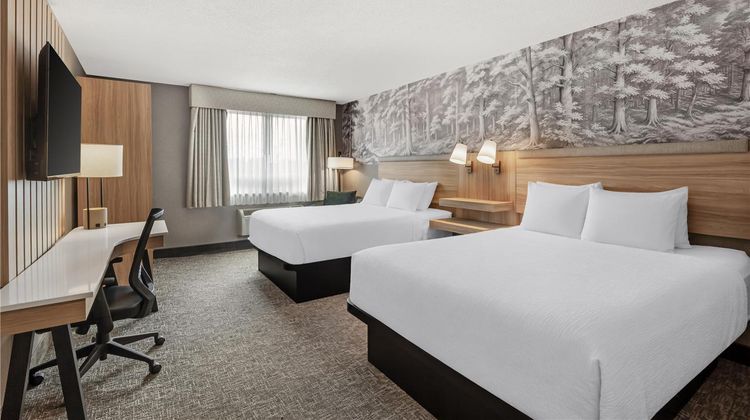 Best Western Plus Burlington Inn & Suite Room