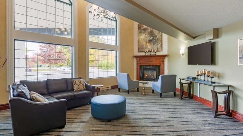 <b>Best Western Plus Orillia Hotel Lobby</b>. Images powered by <a href="https://iceportal.shijigroup.com/" title="IcePortal" target="_blank">IcePortal</a>.