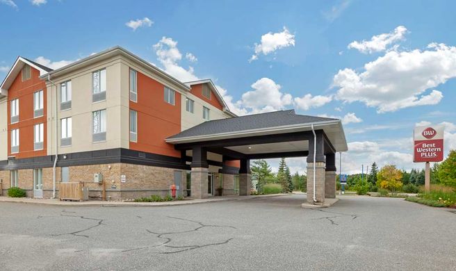 Best Western Plus Muskoka Inn Exterior