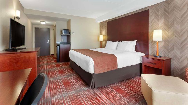 <b>Best Western Plus Muskoka Inn Room</b>. Images powered by <a href="https://iceportal.shijigroup.com/" title="IcePortal" target="_blank">IcePortal</a>.