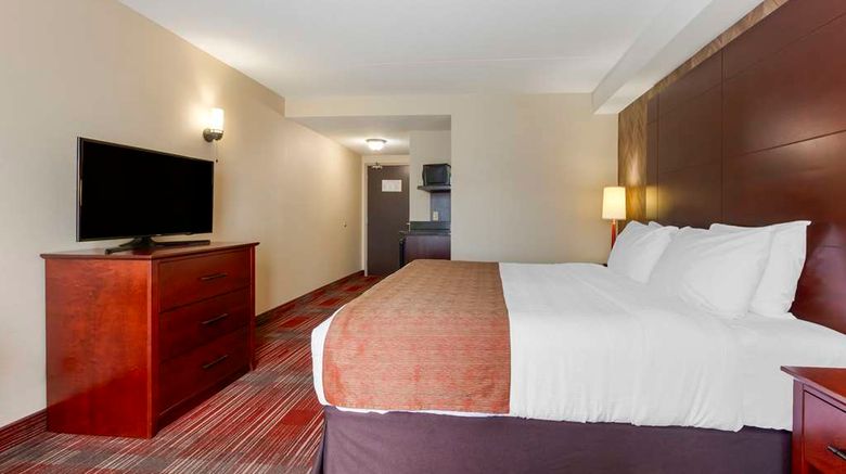 <b>Best Western Plus Muskoka Inn Room</b>. Images powered by <a href="https://iceportal.shijigroup.com/" title="IcePortal" target="_blank">IcePortal</a>.