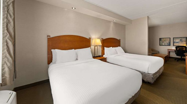 Best Western Plus Orangeville Inn & Stes Room