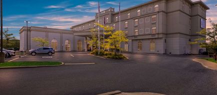 Best Western Plus Orangeville Inn & Stes Exterior