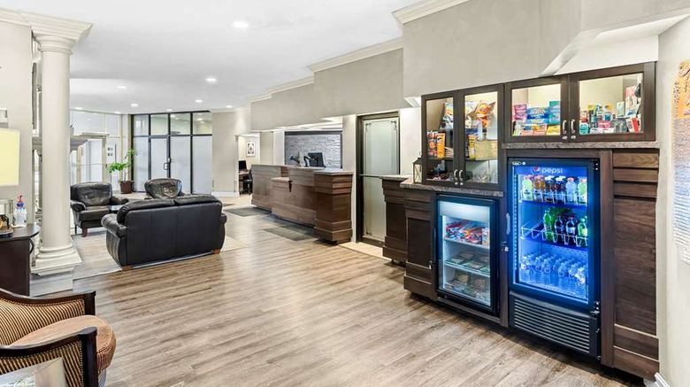 <b>Best Western Plus Mariposa Inn Conf Ctr Lobby</b>. Images powered by <a href="https://iceportal.shijigroup.com/" title="IcePortal" target="_blank">IcePortal</a>.