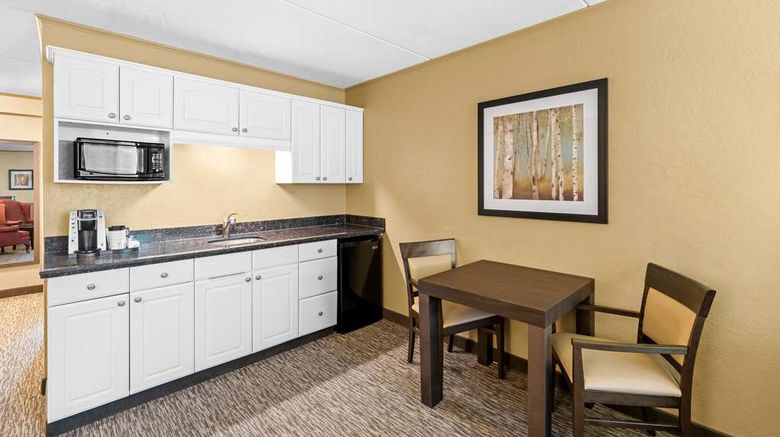 <b>Best Western Plus Mariposa Inn Conf Ctr Suite</b>. Images powered by <a href="https://iceportal.shijigroup.com/" title="IcePortal" target="_blank">IcePortal</a>.