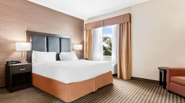 <b>Best Western Plus Fergus Hotel Suite</b>. Images powered by <a href="https://iceportal.shijigroup.com/" title="IcePortal" target="_blank">IcePortal</a>.