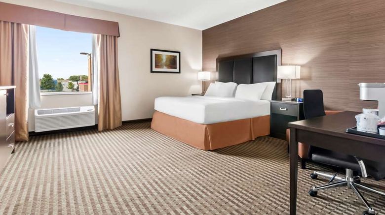 <b>Best Western Plus Fergus Hotel Room</b>. Images powered by <a href="https://iceportal.shijigroup.com/" title="IcePortal" target="_blank">IcePortal</a>.
