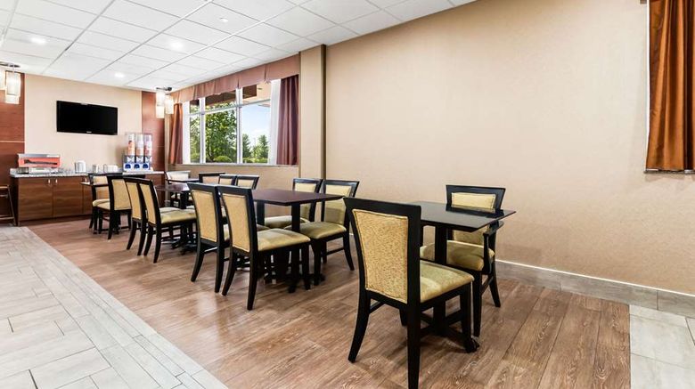 <b>Best Western Plus Fergus Hotel Restaurant</b>. Images powered by <a href="https://iceportal.shijigroup.com/" title="IcePortal" target="_blank">IcePortal</a>.