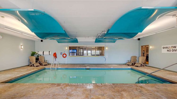 Best Western Plus Walkerton East Ridge Pool