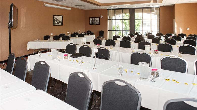 <b>Best Western Plus Parkside Inn & Spa Meeting</b>. Images powered by <a href="https://iceportal.shijigroup.com/" title="IcePortal" target="_blank">IcePortal</a>.