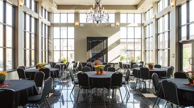 <b>Best Western Plus Parkside Inn & Spa Ballroom</b>. Images powered by <a href="https://iceportal.shijigroup.com/" title="IcePortal" target="_blank">IcePortal</a>.