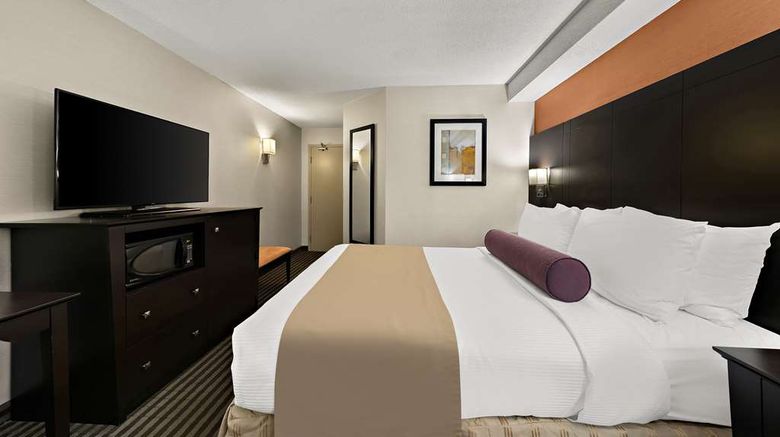 <b>Best Western Plus Toronto North York Room</b>. Images powered by <a href="https://iceportal.shijigroup.com/" title="IcePortal" target="_blank">IcePortal</a>.