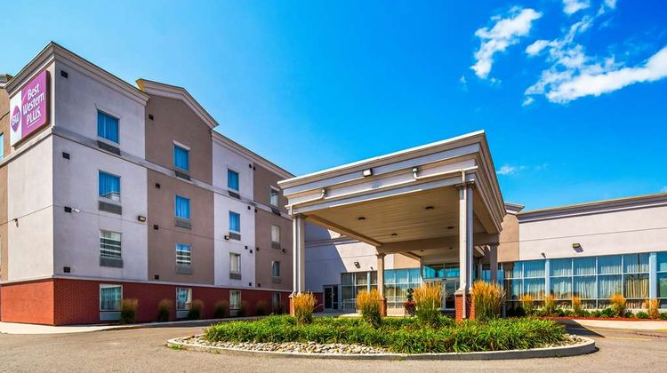 Best Western Plus Bowmanville Exterior