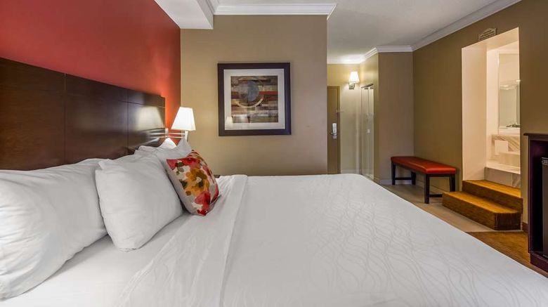 <b>Best Western Plus Bowmanville Room</b>. Images powered by <a href="https://iceportal.shijigroup.com/" title="IcePortal" target="_blank">IcePortal</a>.