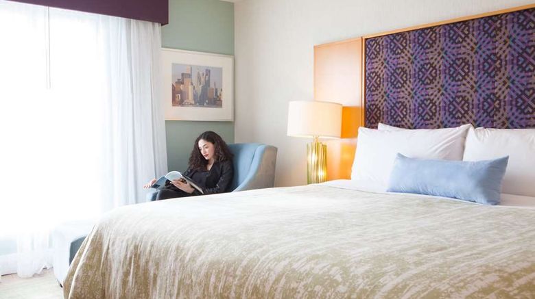 <b>Best Western Premier Toronto Airport Room</b>. Images powered by <a href="https://iceportal.shijigroup.com/" title="IcePortal" target="_blank">IcePortal</a>.