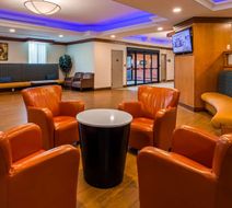 Best Western Premier Toronto Airport Lobby