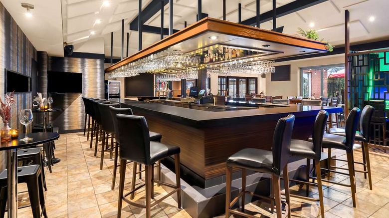 <b>Best Western Hotel St. Jerome Restaurant</b>. Images powered by <a href="https://iceportal.shijigroup.com/" title="IcePortal" target="_blank">IcePortal</a>.