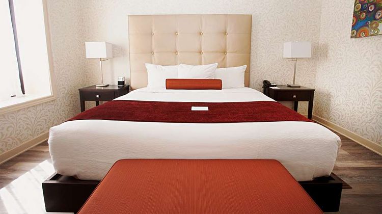 Best Western Plus Montreal Dwntwn-Europa Room
