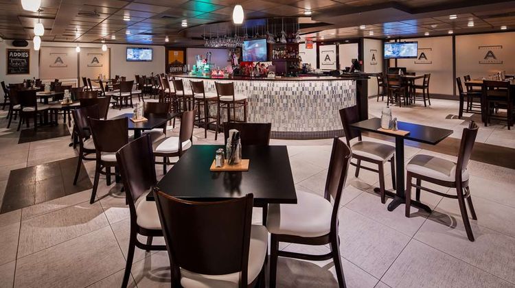 Best Western Plus Montreal Dwntwn-Europa Restaurant