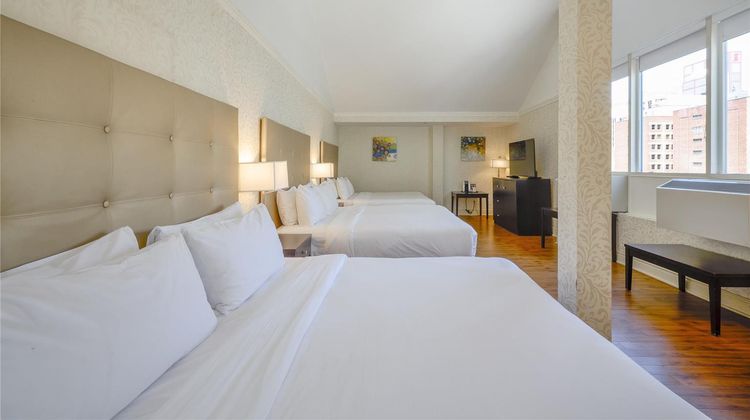 Best Western Plus Montreal Dwntwn-Europa Suite