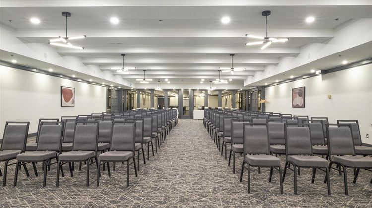 Best Western Plus Montreal Dwntwn-Europa Room