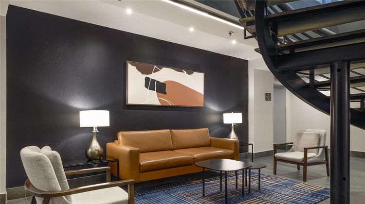 Best Western Plus Montreal Dwntwn-Europa Lobby