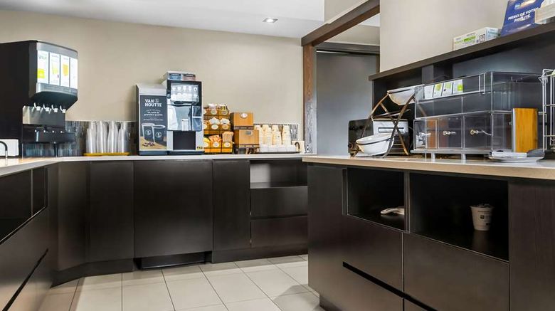 <b>Best Western Plus Hotel Mont-Laurier Restaurant</b>. Images powered by <a href="https://iceportal.shijigroup.com/" title="IcePortal" target="_blank">IcePortal</a>.
