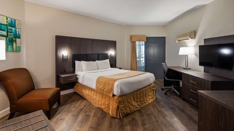 Best Western Laval-Montreal Room