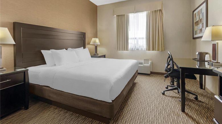 <b>Best Western Plus Estevan Inn & Suites Room</b>. Images powered by <a href="https://iceportal.shijigroup.com/" title="IcePortal" target="_blank">IcePortal</a>.