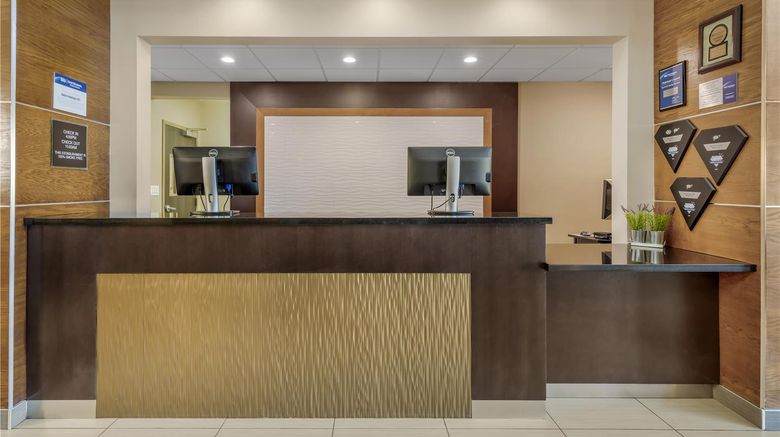 <b>Best Western Plus Moose Jaw Lobby</b>. Images powered by <a href="https://iceportal.shijigroup.com/" title="IcePortal" target="_blank">IcePortal</a>.