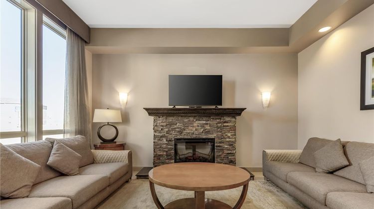 Best Western Plus Moose Jaw Lobby