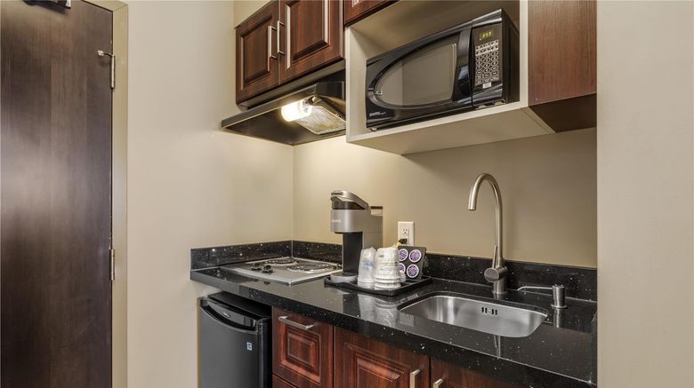 <b>Best Western Plus Moose Jaw Room</b>. Images powered by <a href="https://iceportal.shijigroup.com/" title="IcePortal" target="_blank">IcePortal</a>.