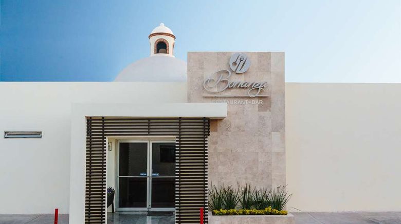 <b>Best Western Plus San Jorge Restaurant</b>. Images powered by <a href="https://iceportal.shijigroup.com/" title="IcePortal" target="_blank">IcePortal</a>.