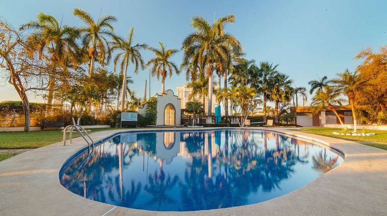 <b>Best Western Plus San Jorge Pool</b>. Images powered by <a href="https://iceportal.shijigroup.com/" title="IcePortal" target="_blank">IcePortal</a>.