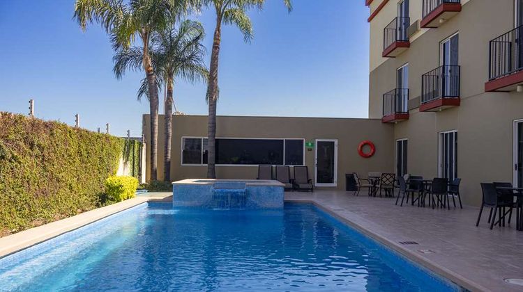 Best Western Plus Monterrey Airport Pool